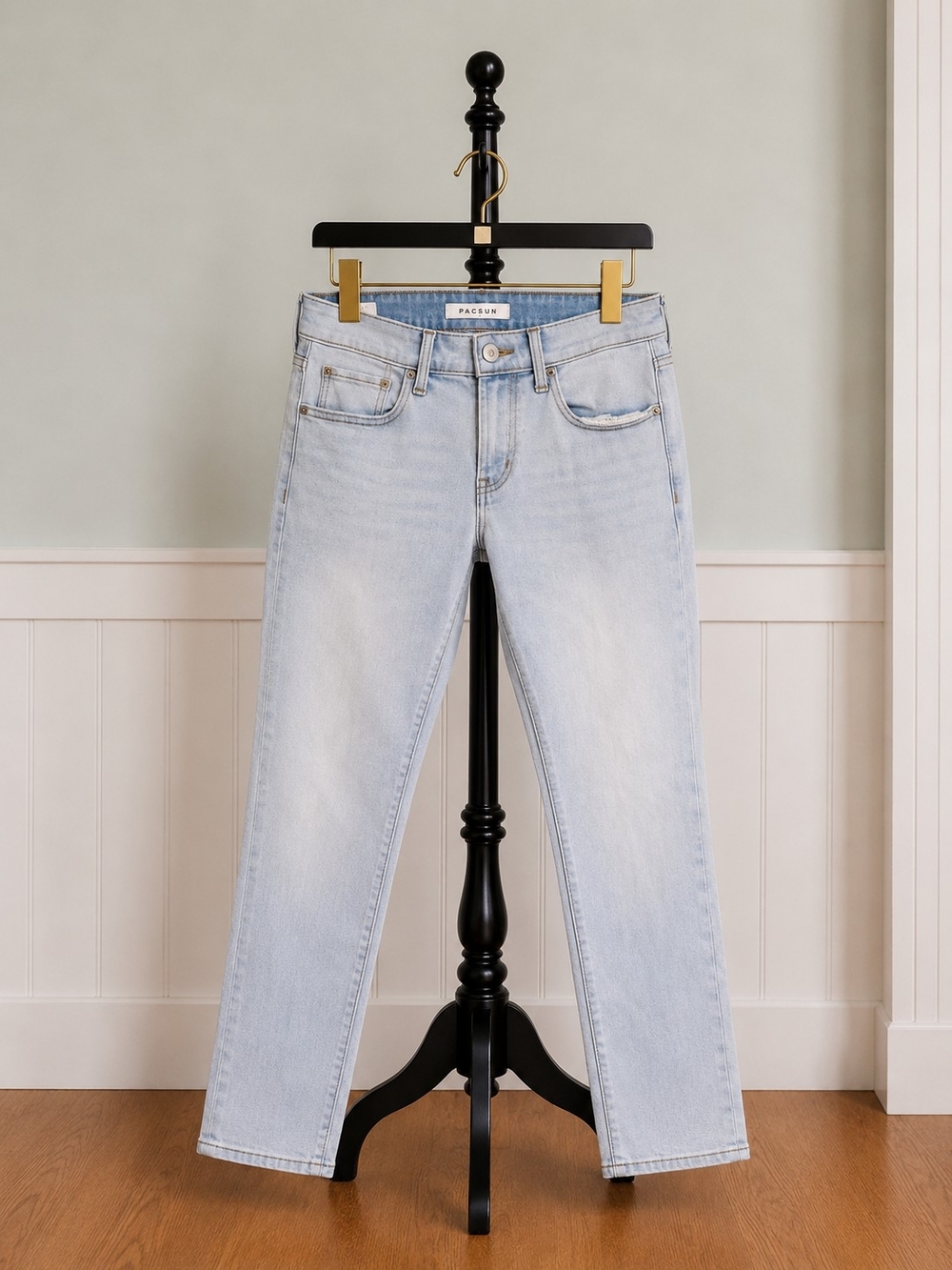 •PacSun 29x30 Light Wash Women’s Skinny Jeans